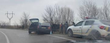 ДТП на трассе Одесса-Рени: на крутом повороте столкнулись Fiat и Audi (видео)